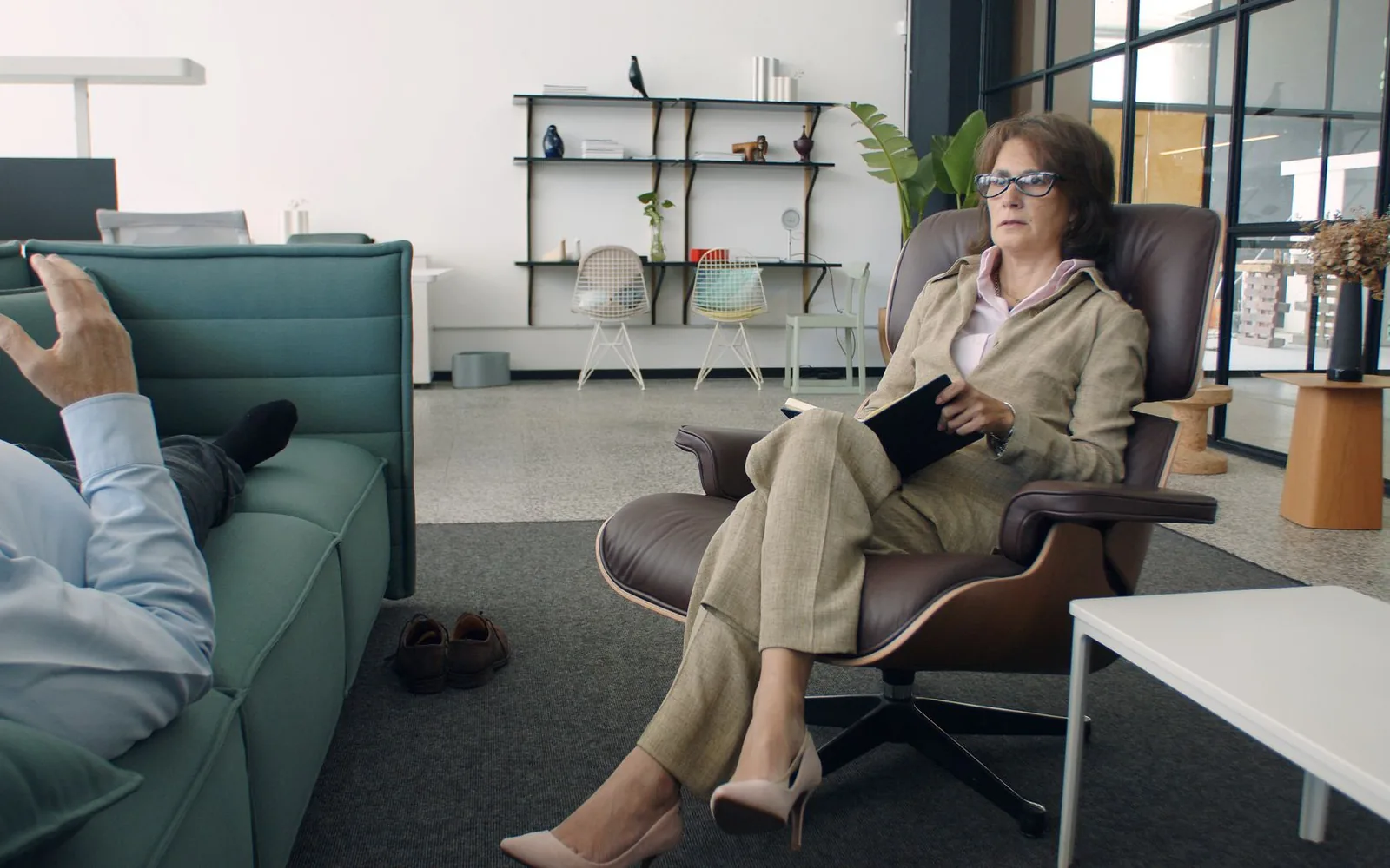 A patient and clinician completing a psychiatric medication review